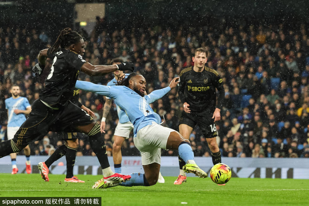 从非联赛到欧冠：塞梅尼奥加盟曼城，冲刺芬南二十年“全能王”纪录